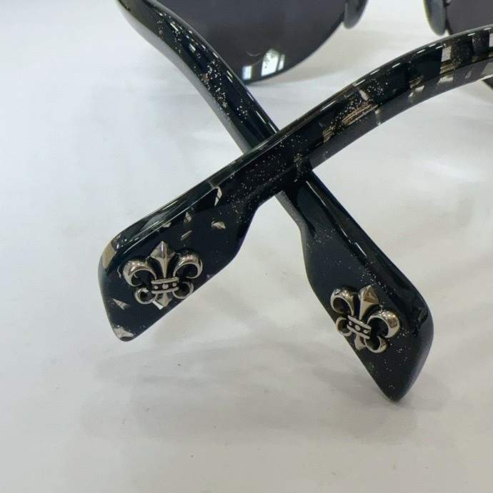 Picture of Chrome Hearts Sunglasses _SKUfw61783035fw